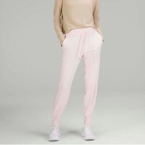 lululemon athletica ready to rulu joggers - Strawberry Milkshake Pink - size 6